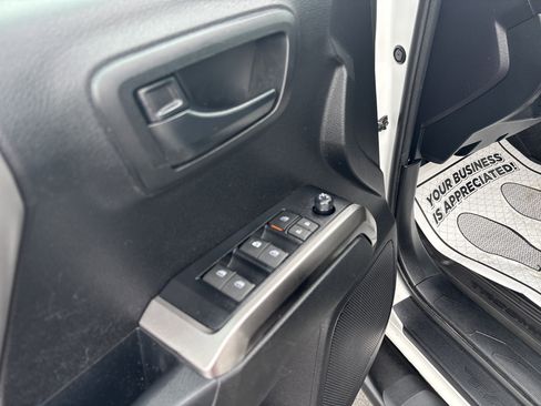 Used 2021 Toyota Tacoma SR5 image 19