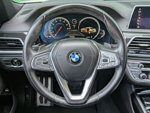 Used 2018 BMW 740i image 15