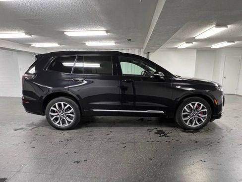 Certified 2023 Cadillac XT6 Sport w/ Platinum Package AWD/4WD image 6