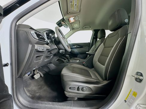 Used 2022 Chevrolet TrailBlazer LT w/ Driver Confidence Package image 13