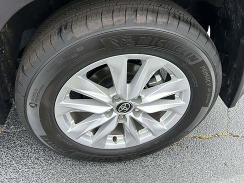New 2026 Toyota Corolla Cross LE w/ Moonroof Package FWD image 9