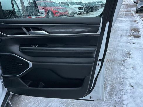 Used 2022 Jeep Wagoneer Series I image 22