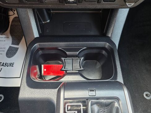 Used 2020 Toyota Tacoma TRD Sport AWD/4WD image 15