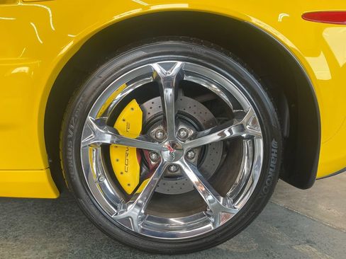 Used 2011 Chevrolet Corvette Grand Sport w/ Preferred Equipment Group RWD image 28