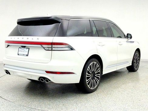 Used 2022 Lincoln Aviator Black Label w/ Dynamic Handling Package image 5