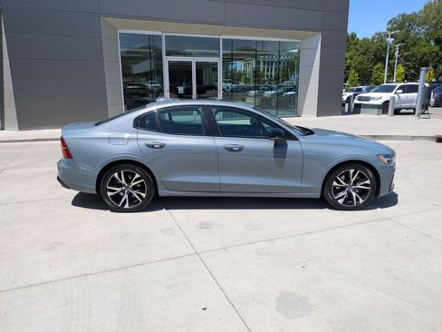 Used 2024 Volvo S60 B5 Plus AWD/4WD image 2