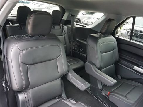 Certified 2023 Ford Explorer XLT w/ Equipment Group 202A RWD image 16