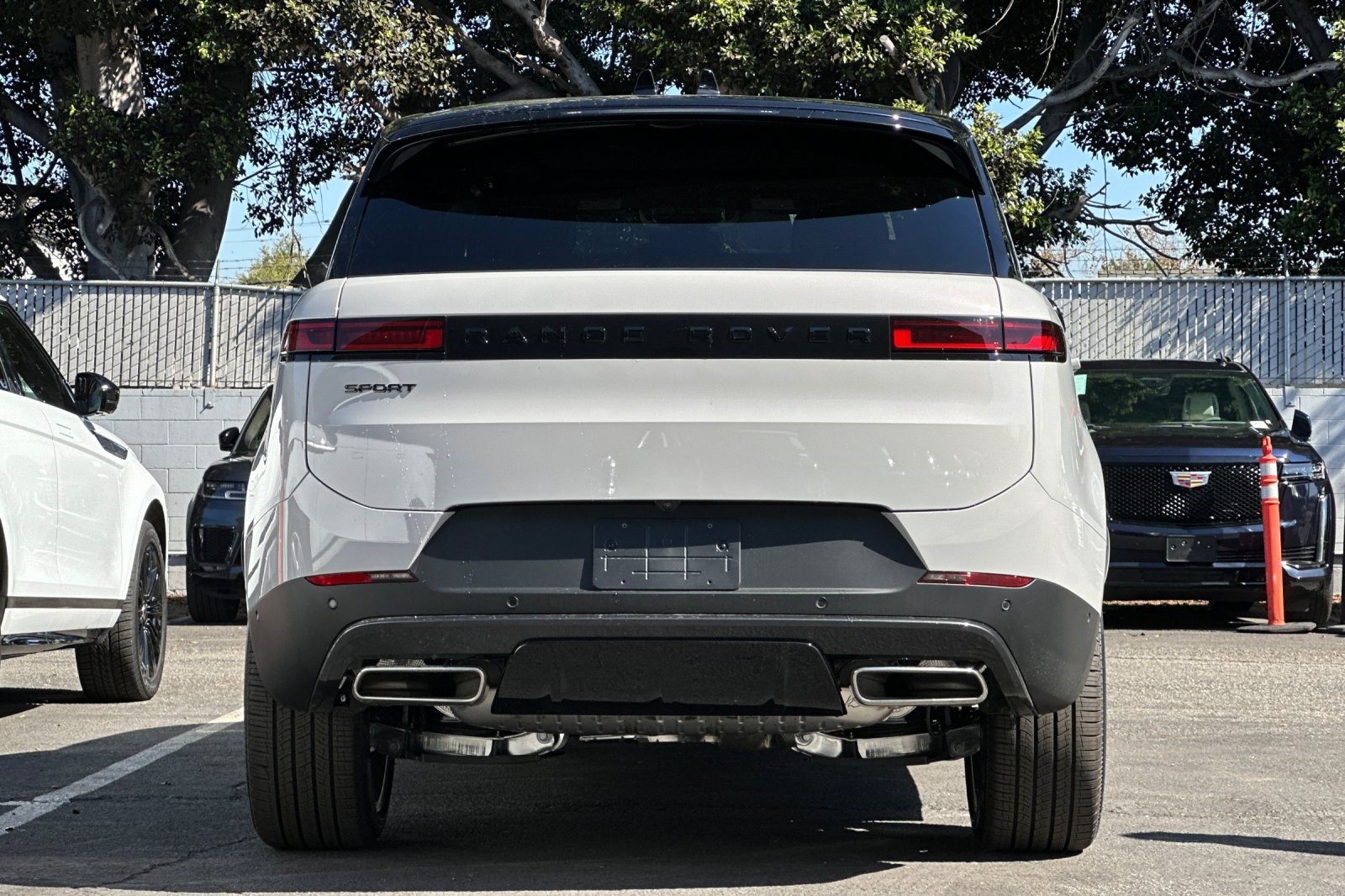 New 2026 Land Rover Range Rover Sport SE AWD/4WD image 9