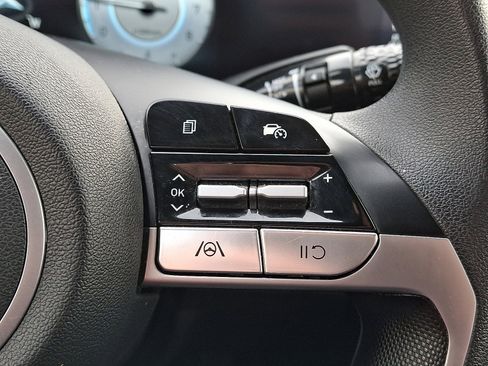 Certified 2024 Hyundai Elantra SEL image 21