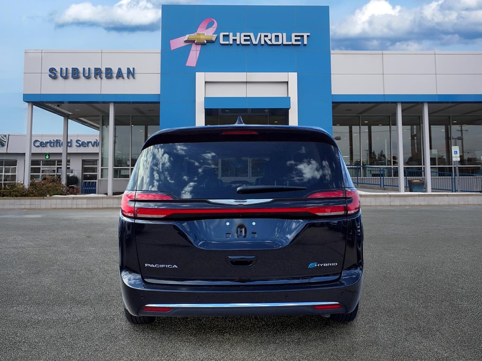 Used 2024 Chrysler Pacifica Limited FWD image 5