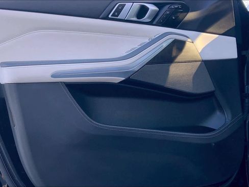 Certified 2025 BMW X7 xDrive40i image 22