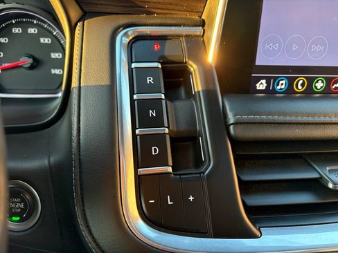 Used 2021 Chevrolet Tahoe Z71 w/ Luxury Package image 37