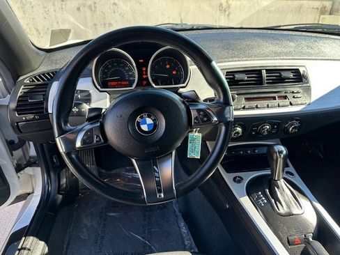 Used 2006 BMW Z4 3.0si image 14