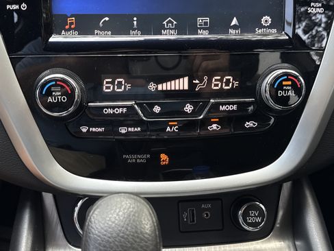 Used 2018 Nissan Murano S FWD image 20