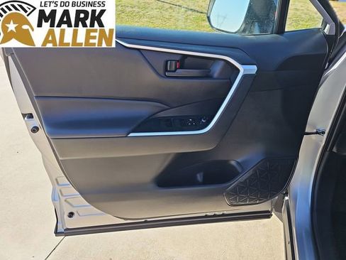 Used 2024 Toyota RAV4 LE image 21