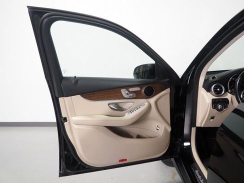Used 2022 Mercedes-Benz GLC 300 4MATIC image 49