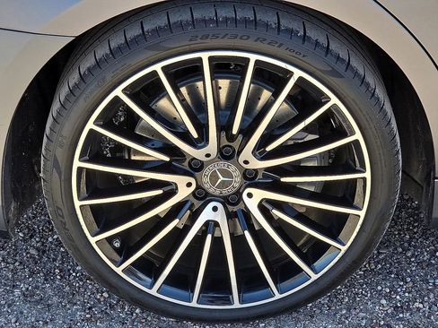 Used 2023 Mercedes-Benz S 580 4MATIC Sedan image 12