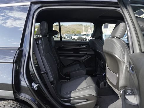 Used 2025 Jeep Grand Cherokee L Laredo AWD/4WD image 31