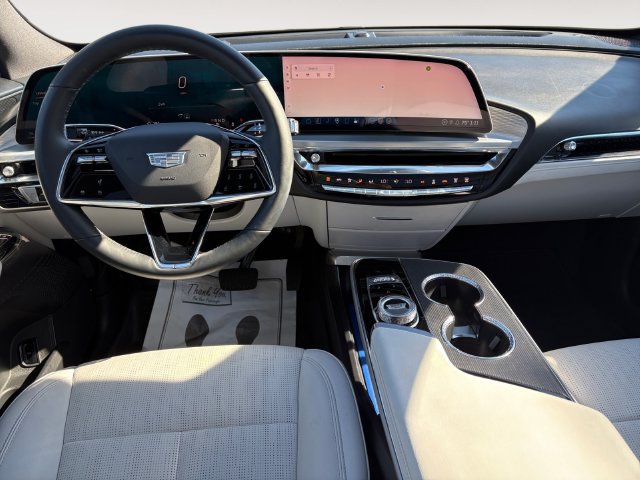Used 2024 Cadillac Lyriq Luxury w/ LPO, Floor Liner Package AWD/4WD image 10