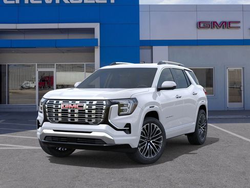 New 2026 GMC Terrain Denali w/ LPO, Floor Liner Package image 40