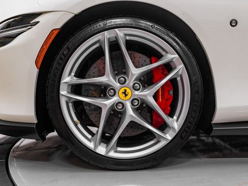 Certified 2022 Ferrari Roma image 13