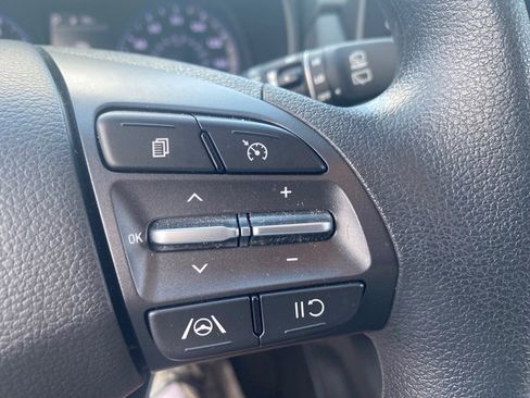 Used 2023 Hyundai Kona SEL image 12