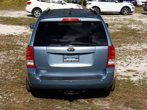 Used 2012 Kia Sedona LX image 7