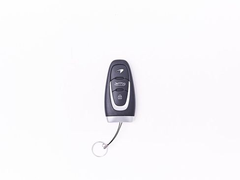 Used 2026 McLaren Artura RWD image 92