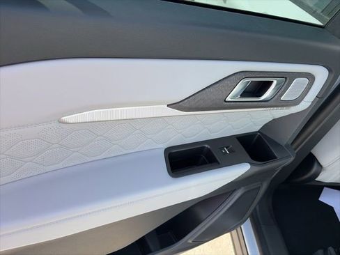 New 2026 Ford Explorer Platinum AWD/4WD image 12