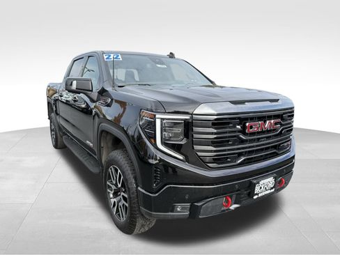 Used 2022 GMC Sierra 1500 AT4 w/ AT4 Premium Package image 3