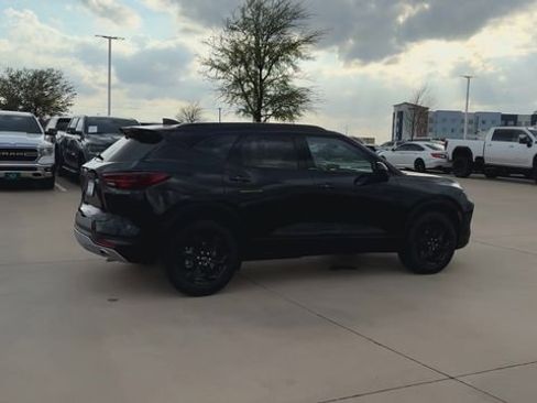 Used 2024 Chevrolet Blazer LT w/ Convenience Package image 9