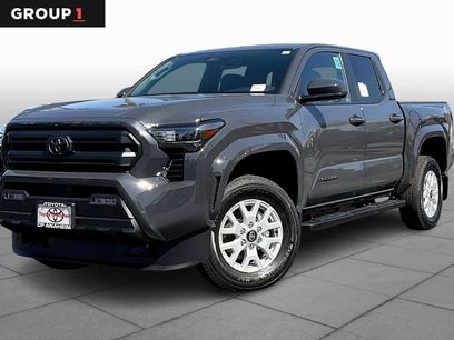 New 2025 Toyota Tacoma SR5