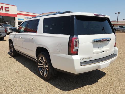 Used 2019 GMC Yukon XL Denali w/ Denali Ultimate Package AWD/4WD image 3