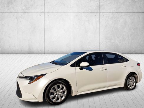 Used 2024 Toyota Corolla LE image 9