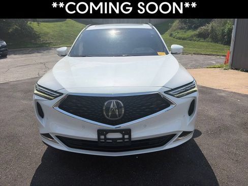 Used 2023 Acura MDX SH-AWD w/ Technology Package image 2