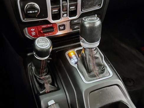 Used 2018 Jeep Wrangler Unlimited Rubicon image 20