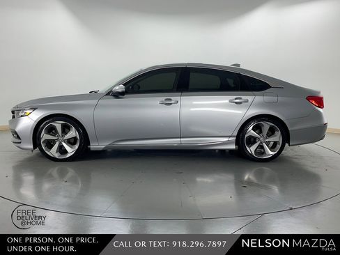 Used 2019 Honda Accord Touring image 9