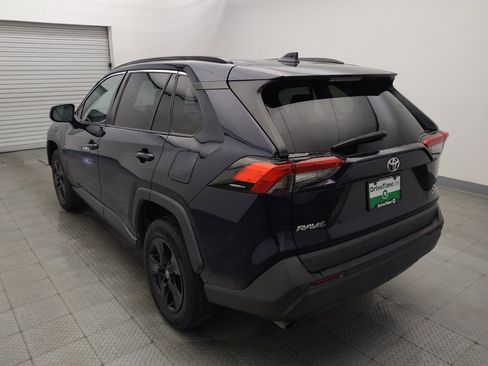 Used 2020 Toyota RAV4 XLE AWD/4WD image 5