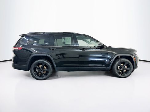 Used 2023 Jeep Grand Cherokee L Laredo AWD/4WD image 10
