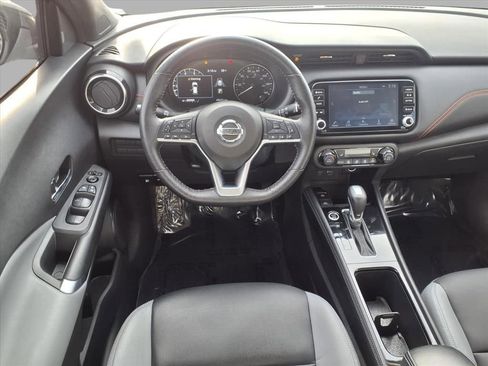 Certified 2021 Nissan Kicks SR w/ SR Premium Package image 4