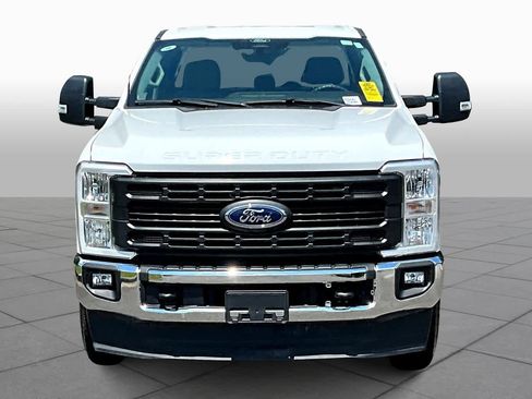 Used 2024 Ford F250 XL w/ XL Chrome Package image 3