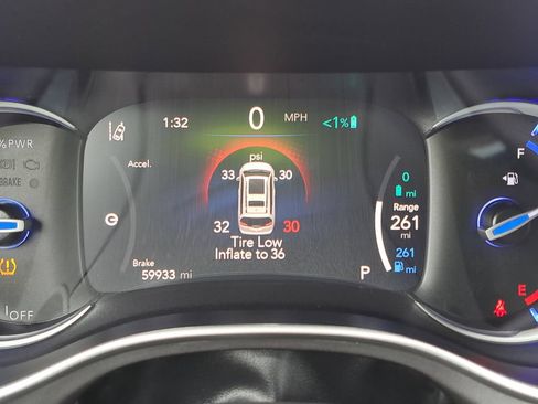 Used 2024 Chrysler Pacifica Limited FWD image 22