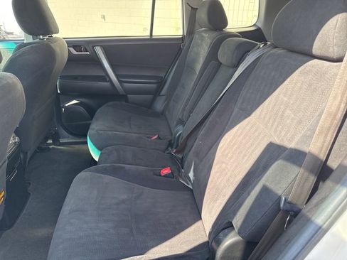 Used 2010 Toyota Highlander Sport image 13