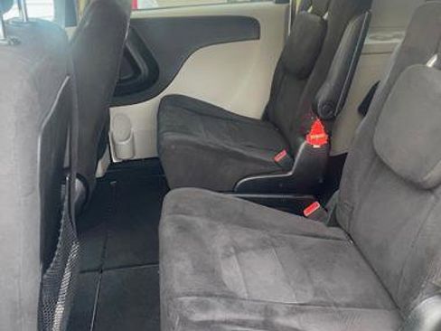 Used 2013 Dodge Grand Caravan SE image 8