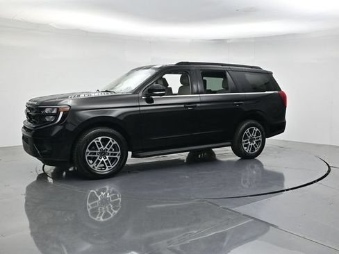 Used 2025 Ford Expedition Active AWD/4WD image 6
