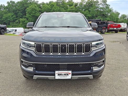 Certified 2023 Jeep Wagoneer Series II w/ Convenience Group I AWD/4WD image 35
