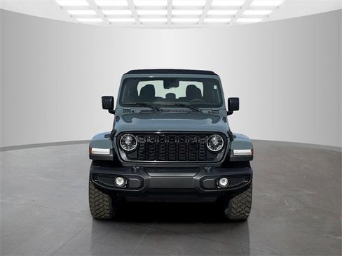 Certified 2024 Jeep Gladiator Sport image 2