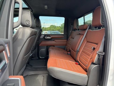 Used 2024 GMC Sierra 2500 Denali Ultimate AWD/4WD image 19