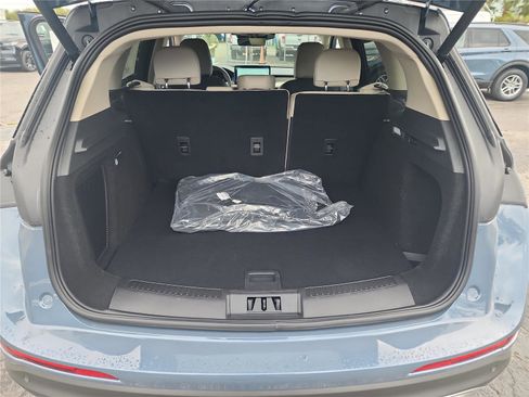 New 2026 Lincoln Corsair Premiere FWD image 18