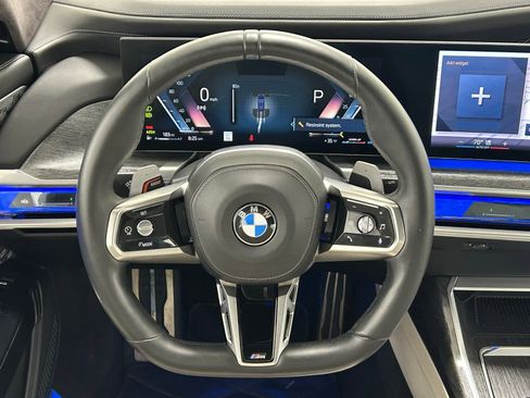 Used 2023 BMW 760i xDrive image 12